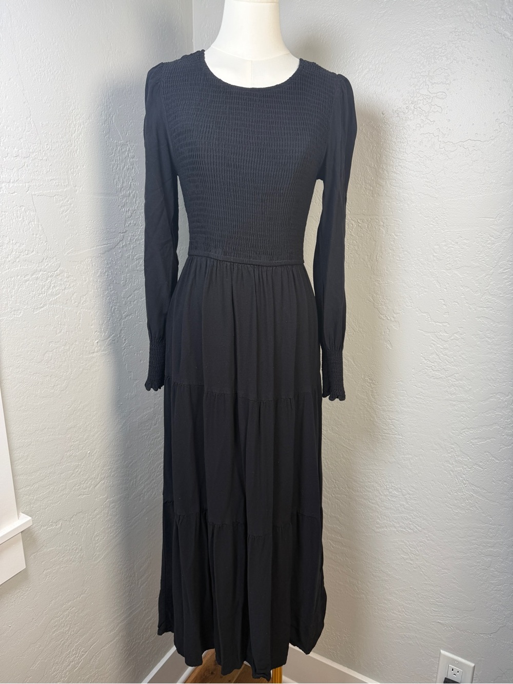 Zesica Black Smocked Midi Dress Long Sleeve Tiered Boho Flowy Size S
